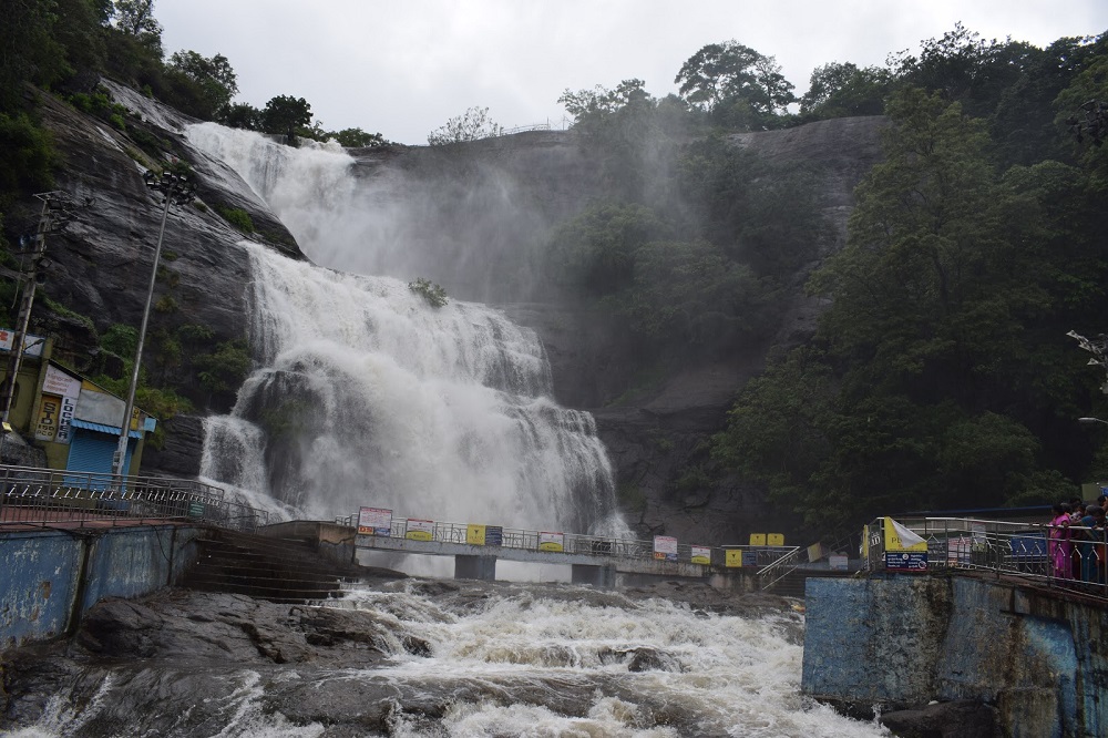 Tirunelveli to Courtallam Cab Fare